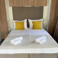 Premium mobilna kućica za 2 osobe thumbnail